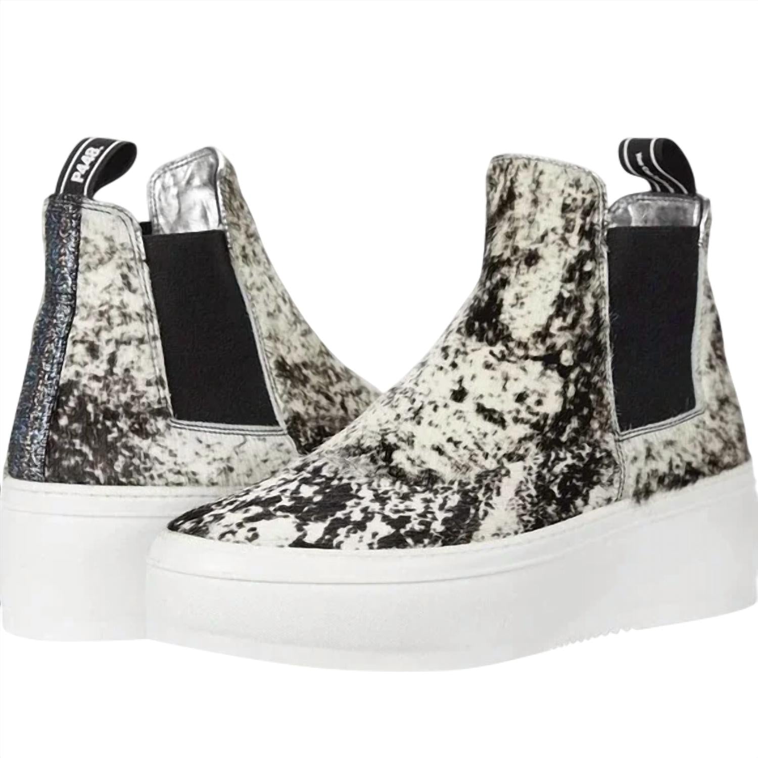 P448 - Women's Lucy Pull-On Sneaker