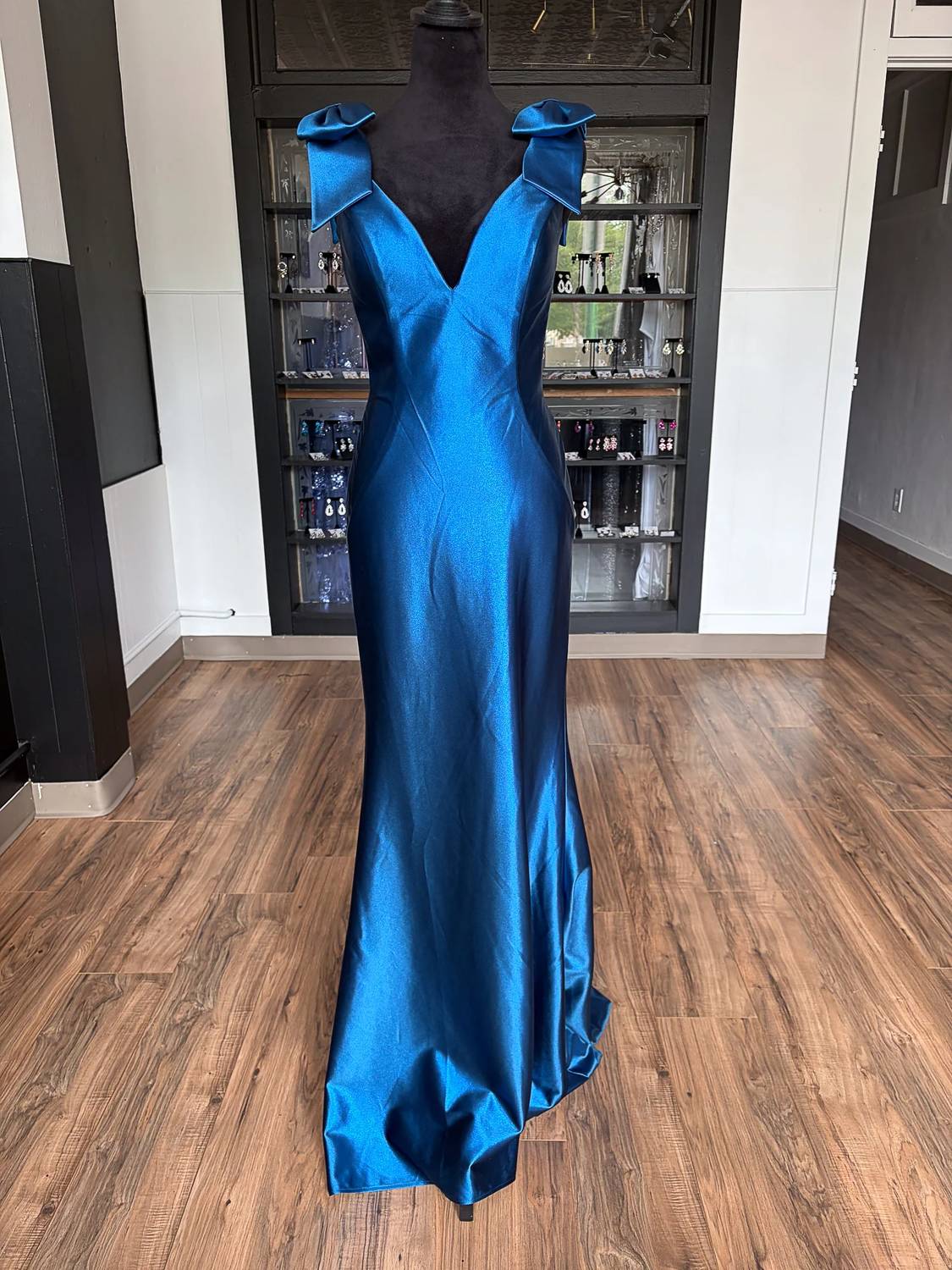 Ashleylauren - Women's Sleeveless Mermaid V-Neckline Dress
