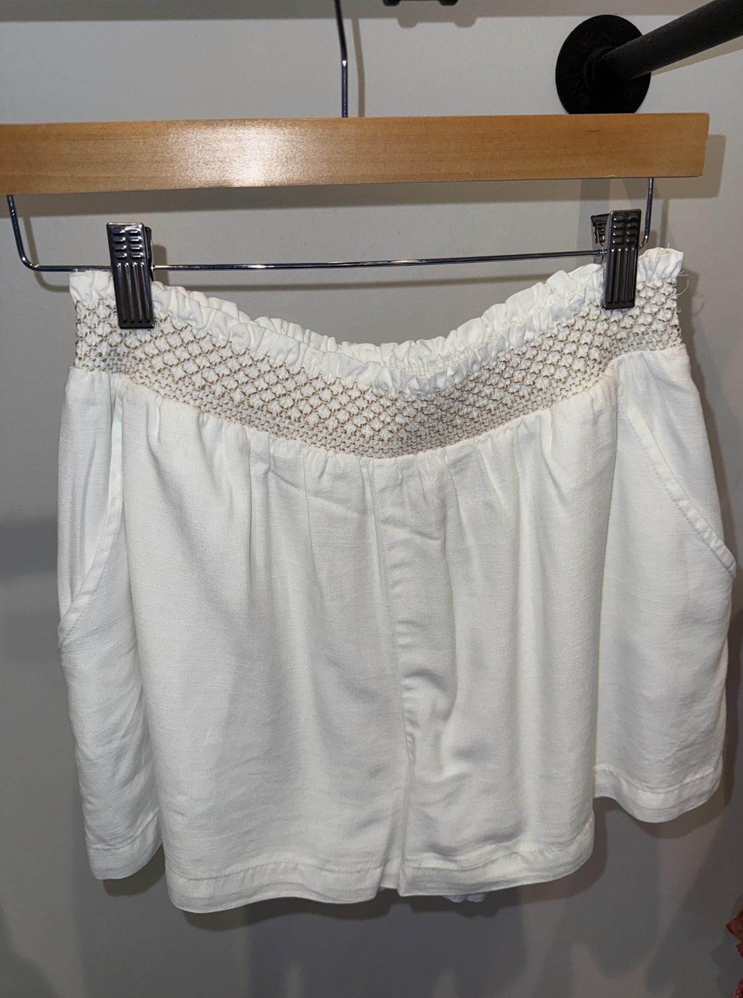 Elan - Women's Flowy Shorts