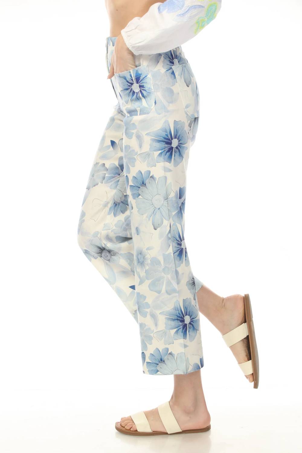 Charlie B - Floral Linen Pants