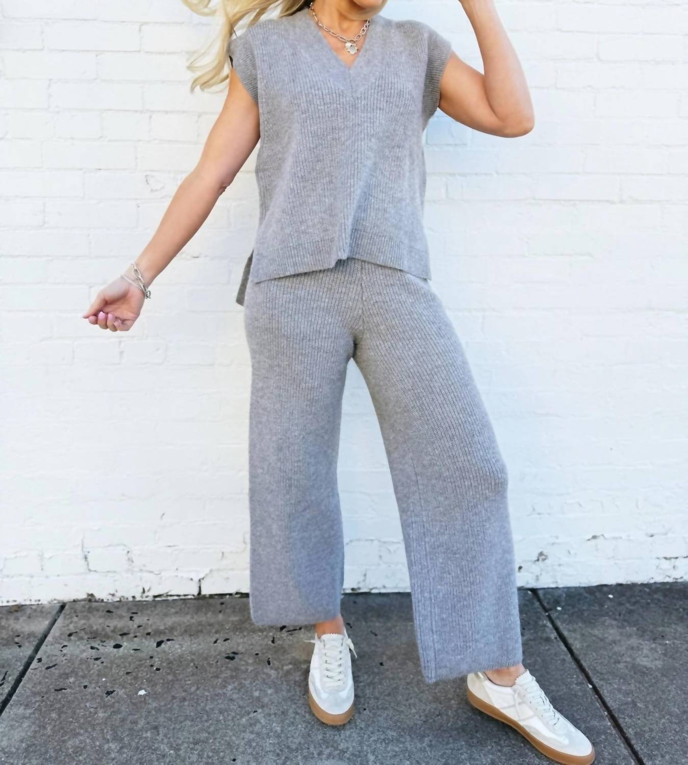 Miou Muse - Women's Cropped Sweater Pants