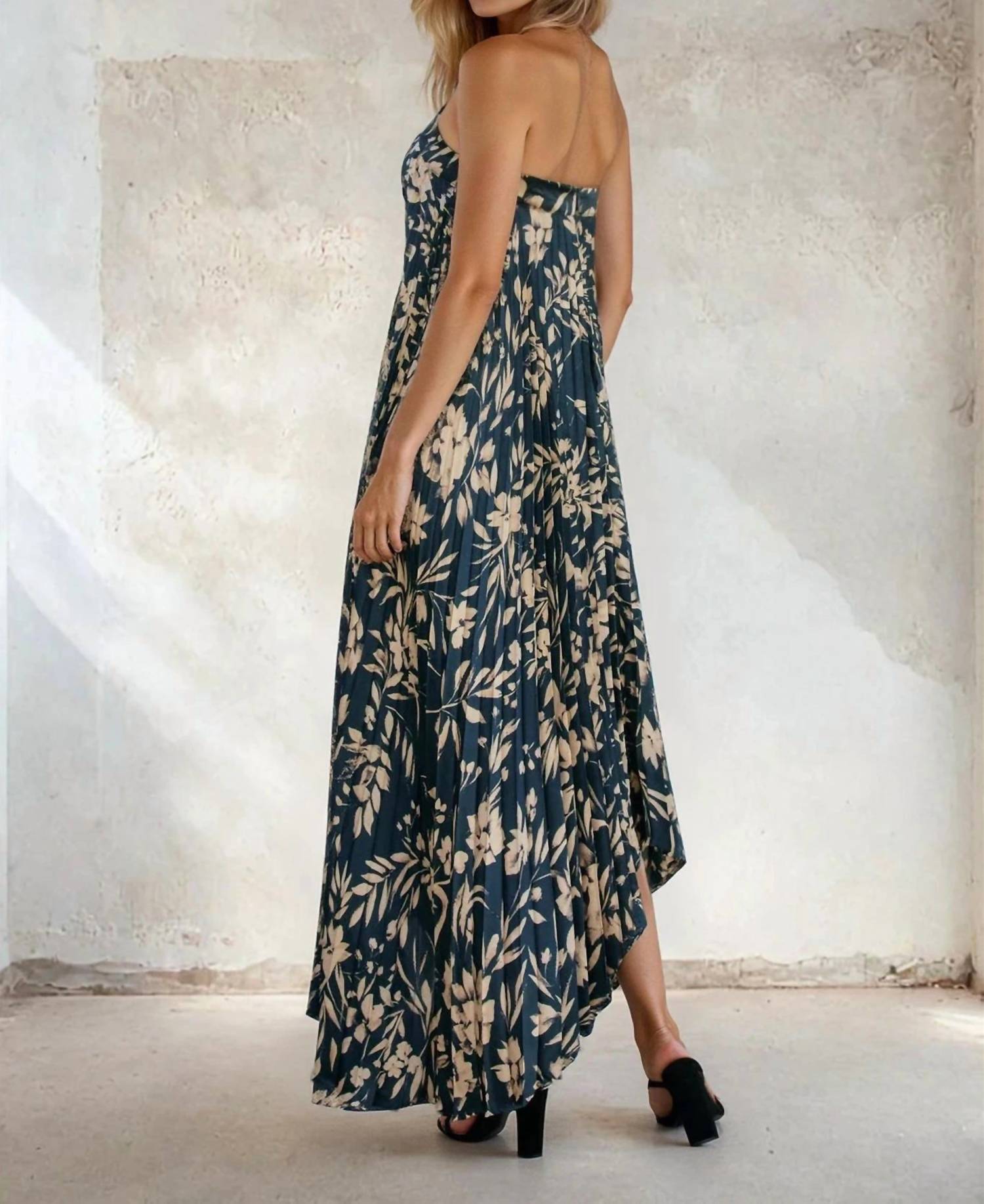 Dress Forum - Yaneth Floral Asymmetrical Maxi Dress