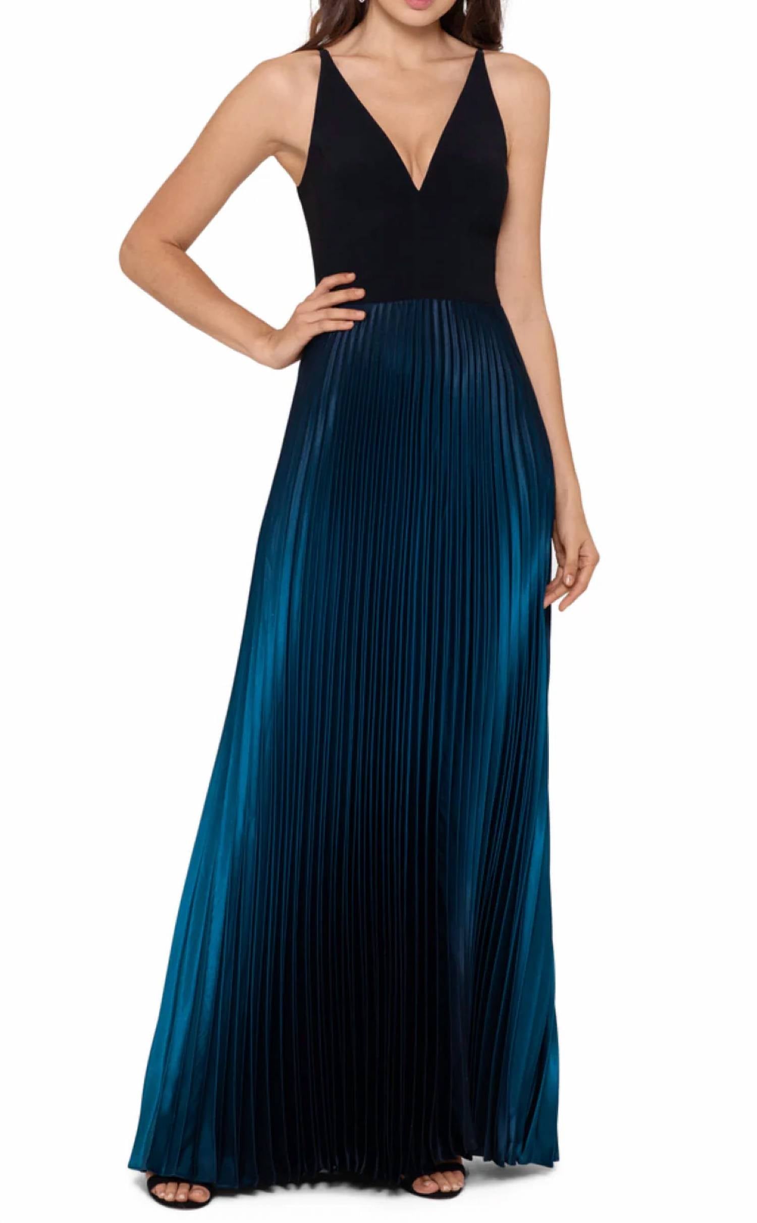 Aqua - Long Ity V-neck Ombre Evening Gown