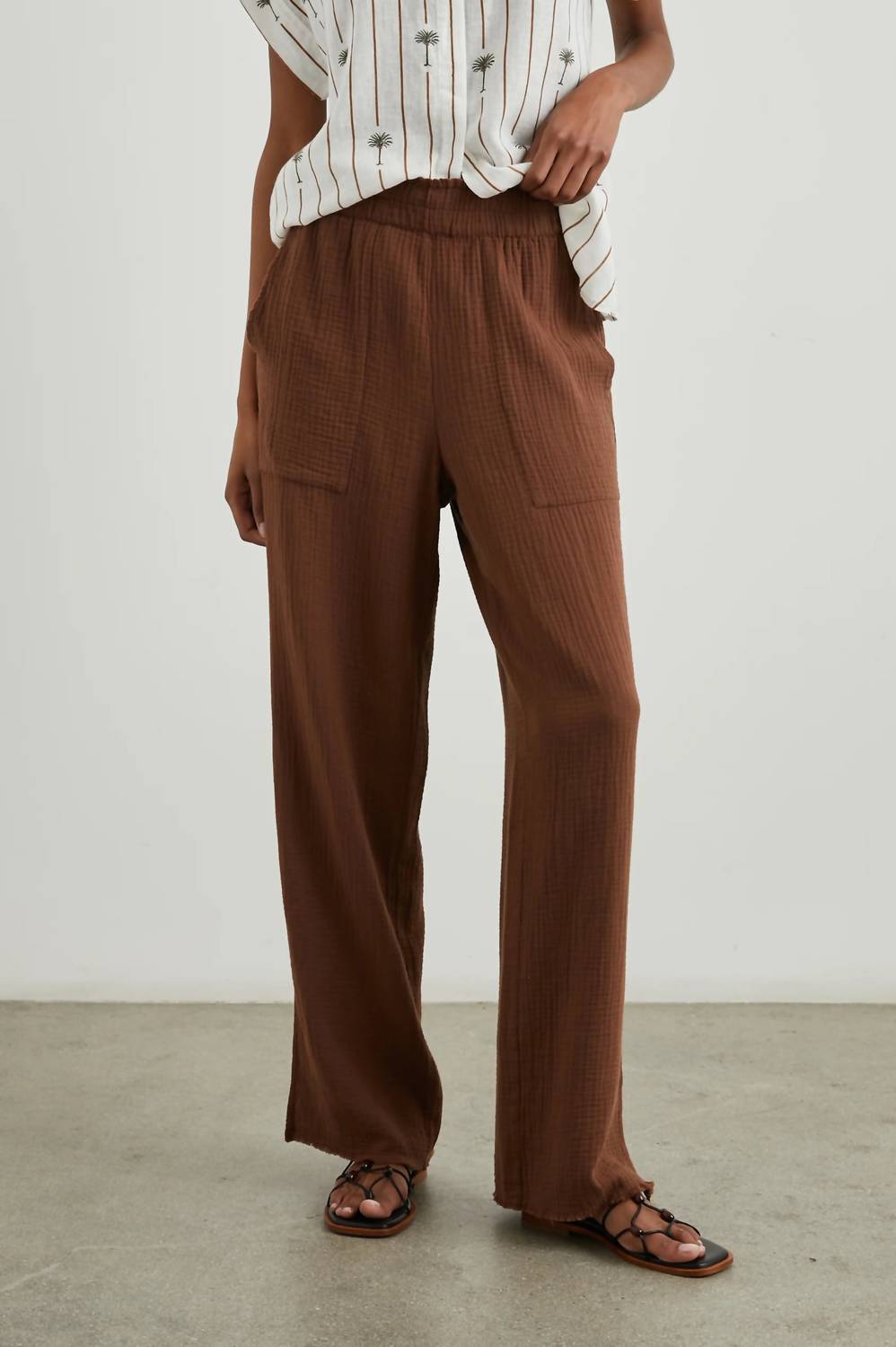 Rails Leon Lightweight Double Gauze Pant in cacao - women's pants - detail view