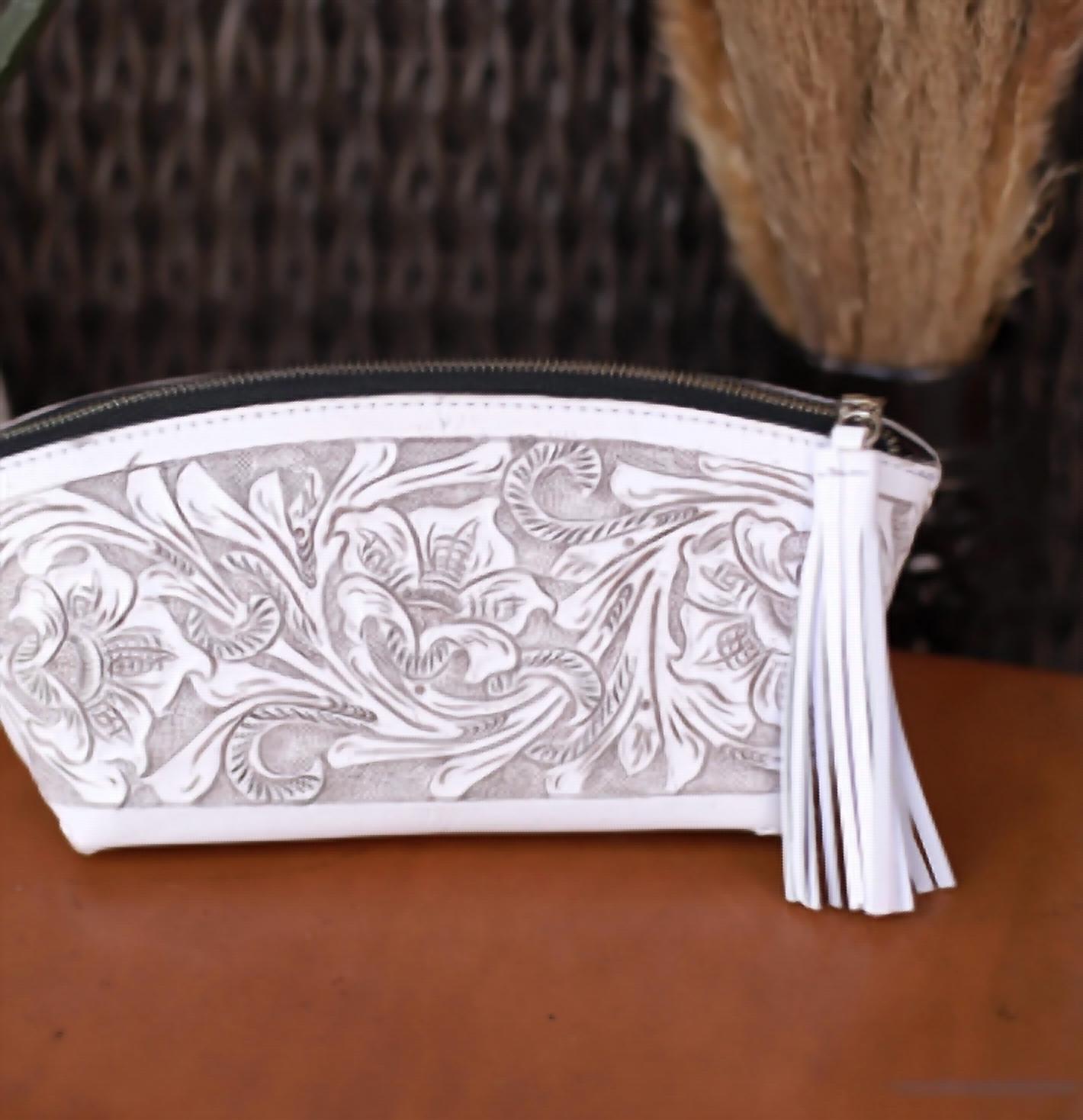 Que Chula - Women's Cosmetica Chica Cosmetic Bag