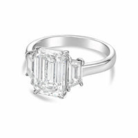 Diana M Jewels - Women's Emerald Lab-Grown Diamond Ring (12.00 Ct) - Luxe