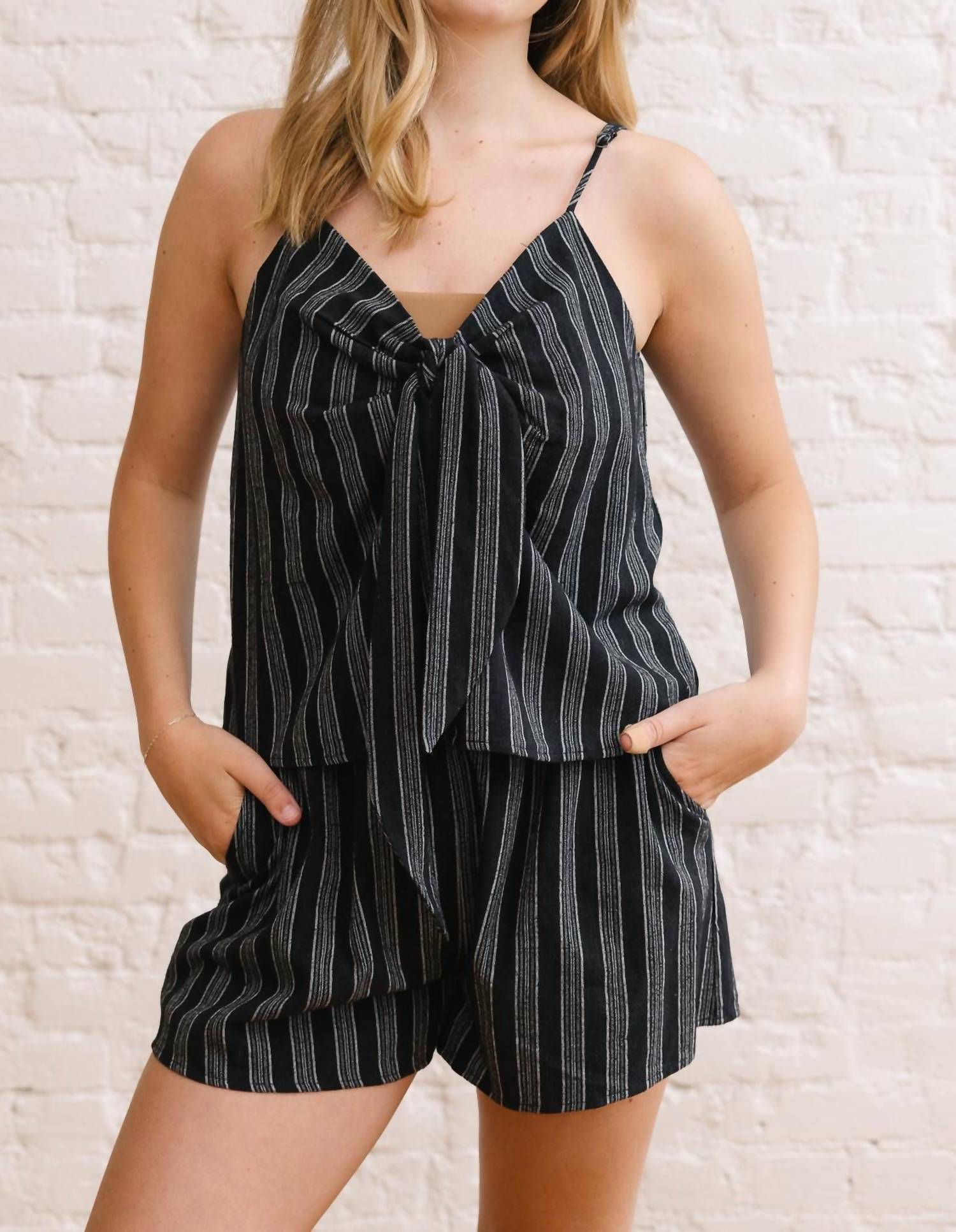 Sadie & Sage - Jada Twist Front Tank Top