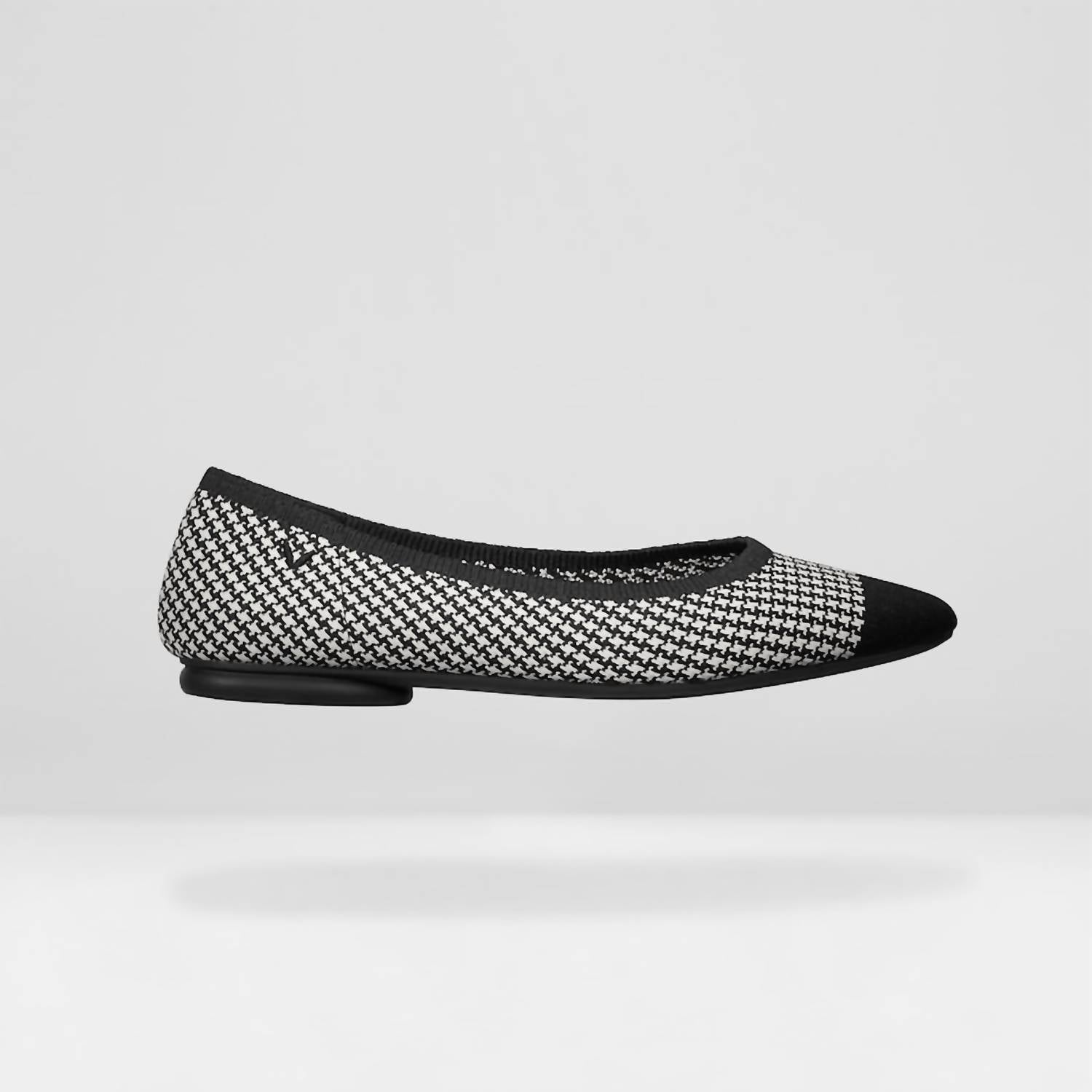 Vivaia Women's Tamia 2.0 Ballet Flats in black white - women's flats - detail view