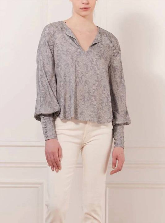 HIGH CUFF CREW-NECK BLOUSE