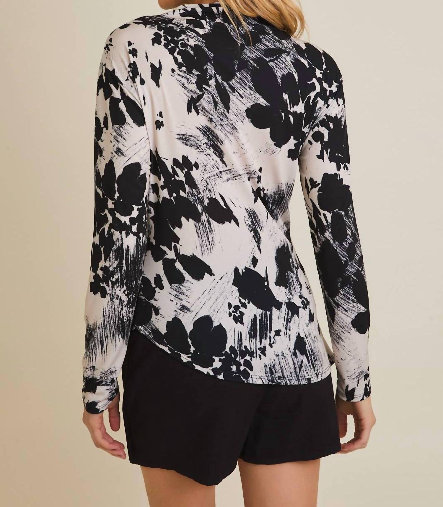 Gilli - Mock Neck Long Sleeve Shirring Top