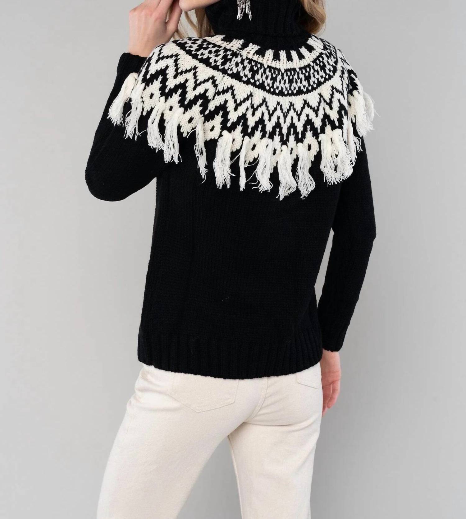 Lovestitch - Intarsia Patterned Turtle Neck Fringe Sweater