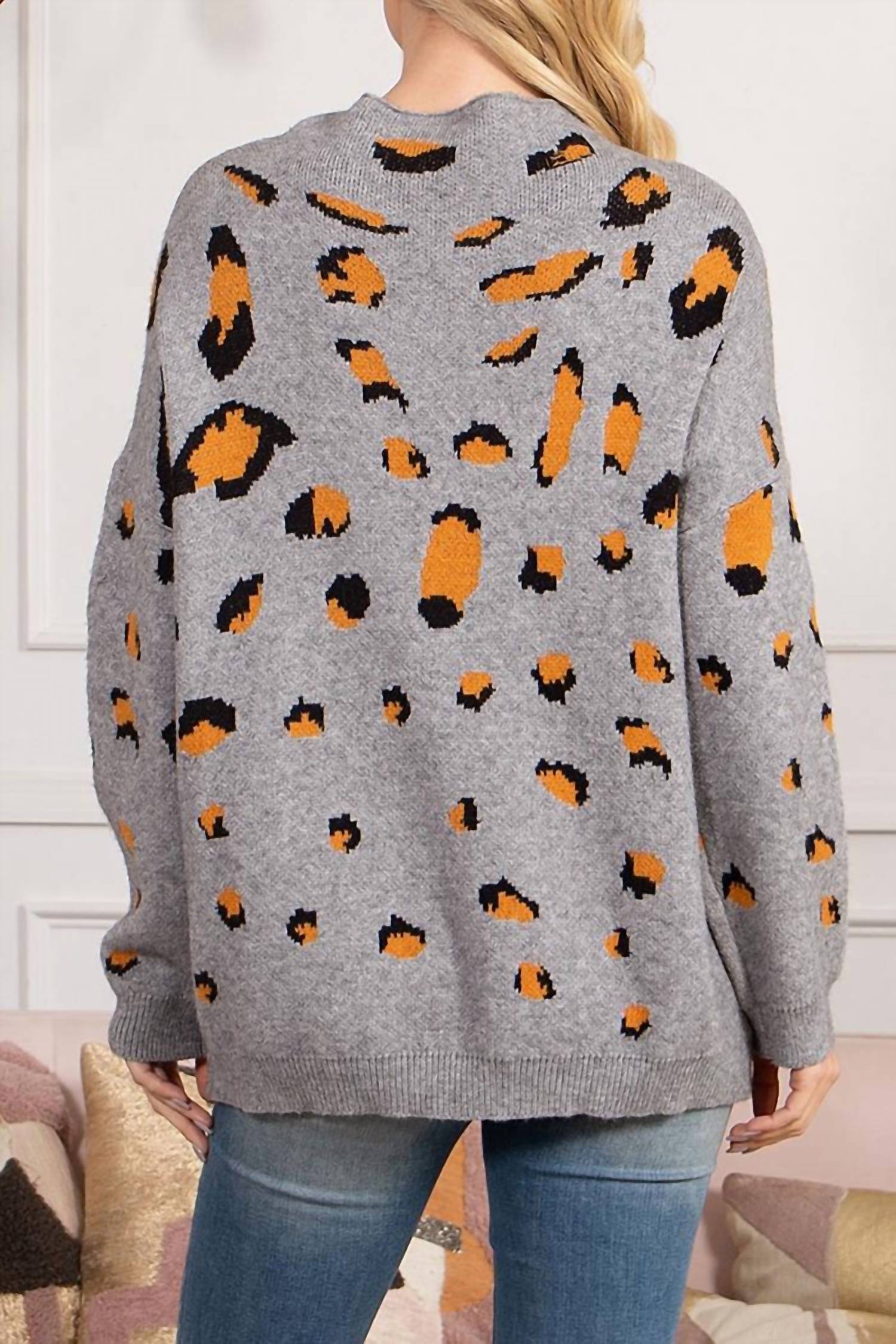 Cy Fashion - Turtle Neckline Leopard Sweater