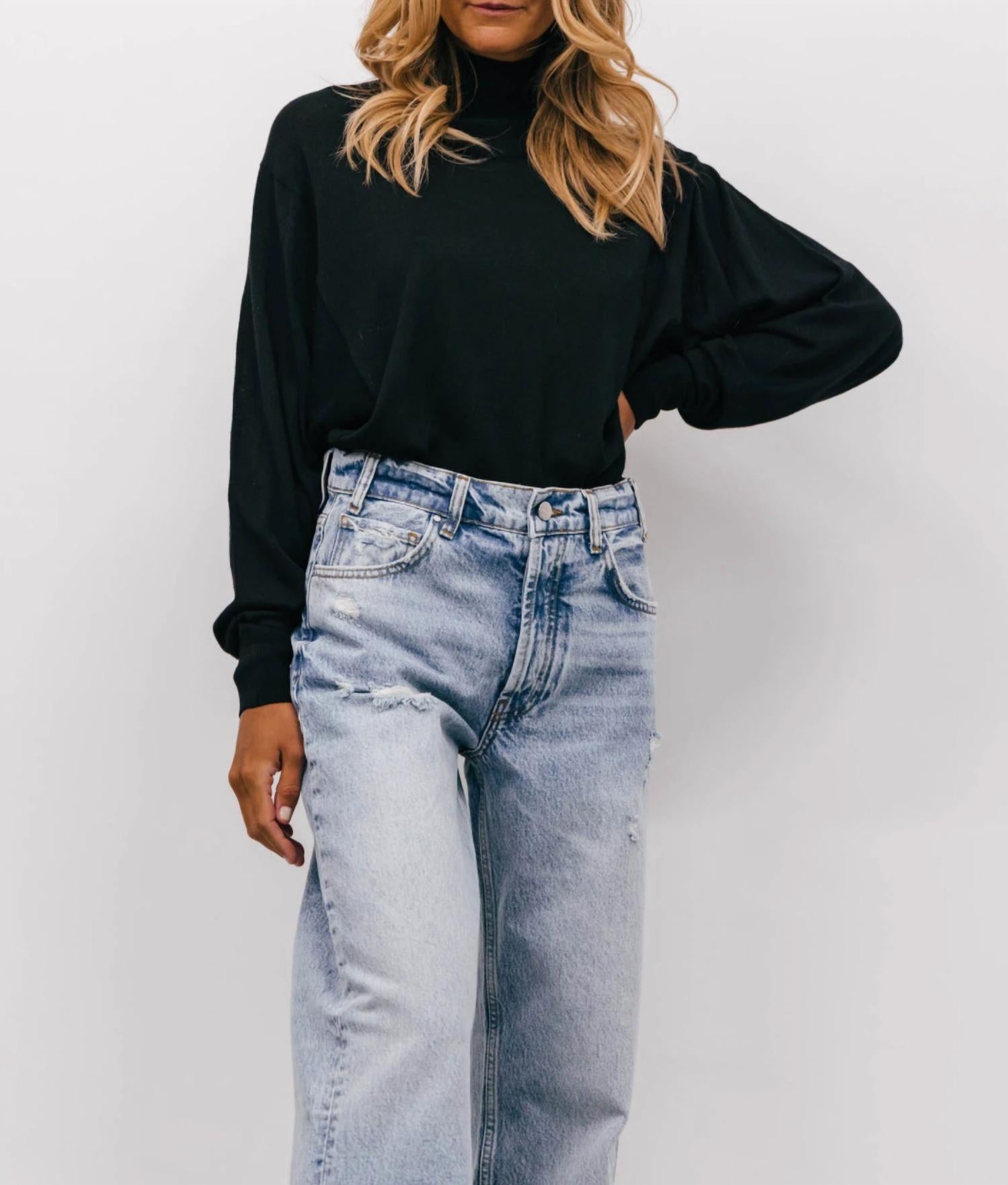 ROMEA SWEATER