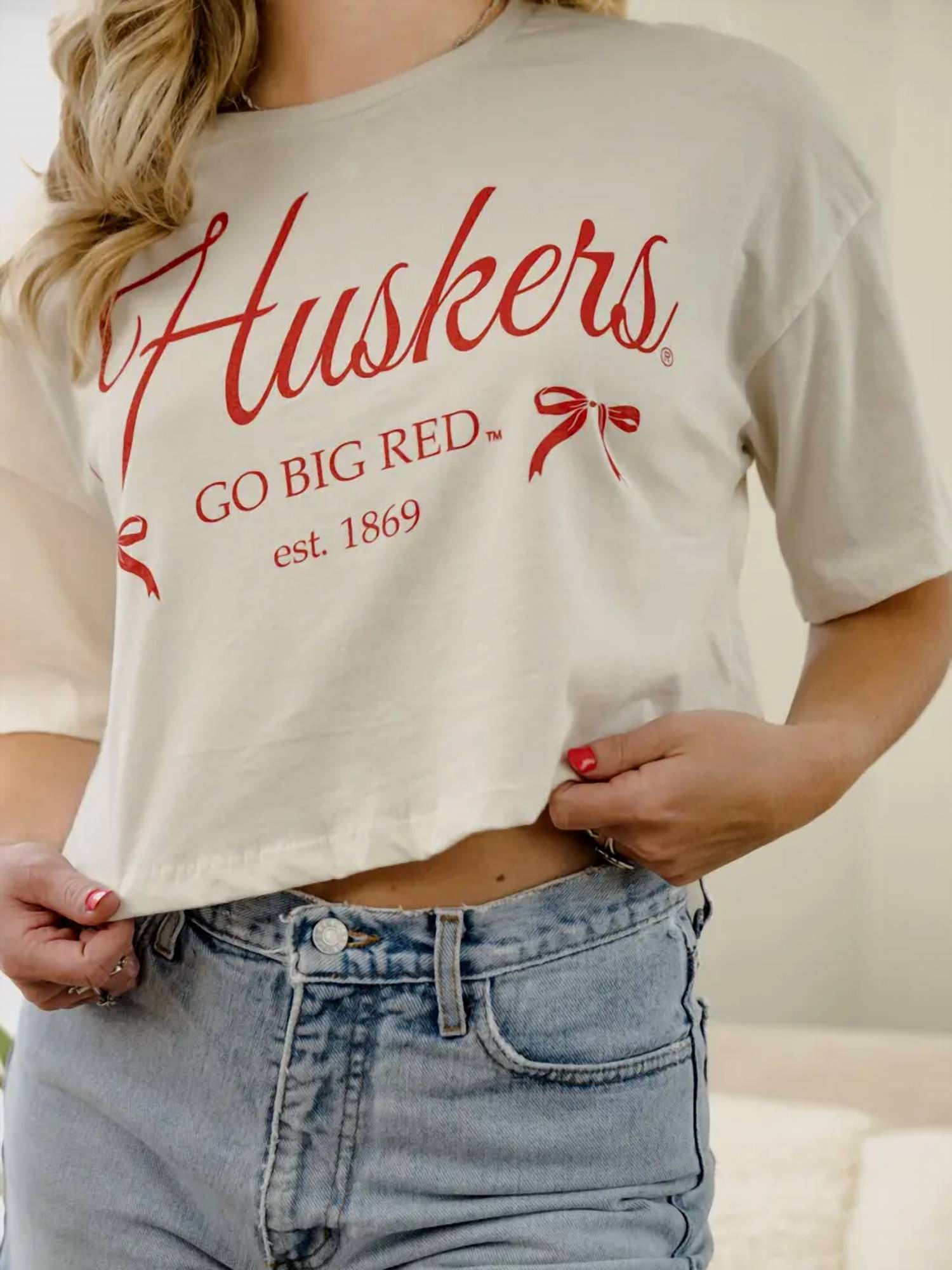 Bella + Canvas - Huskers Bow Cropped Tee