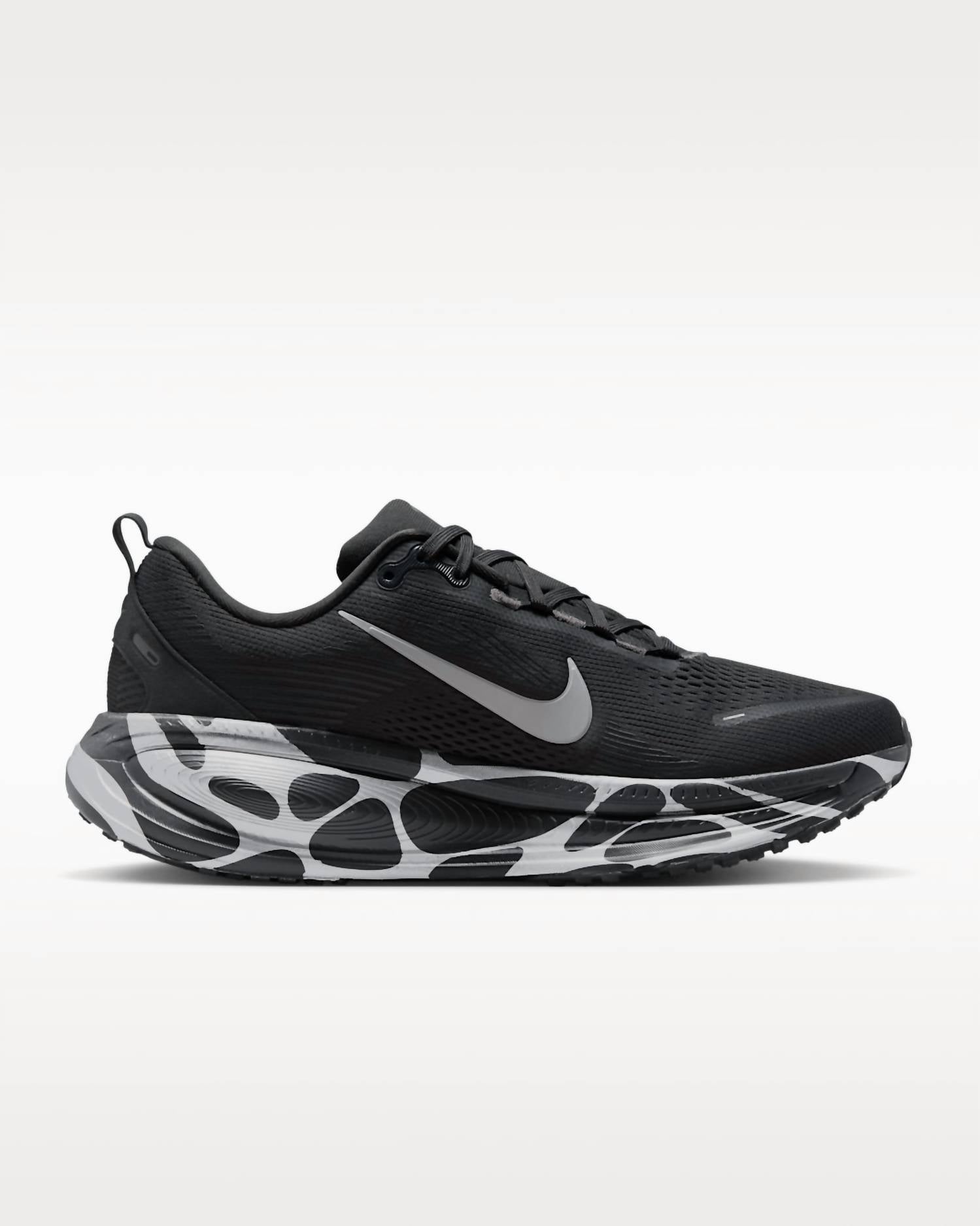 Nike - Men's Vomero 18 Road Running Shoes