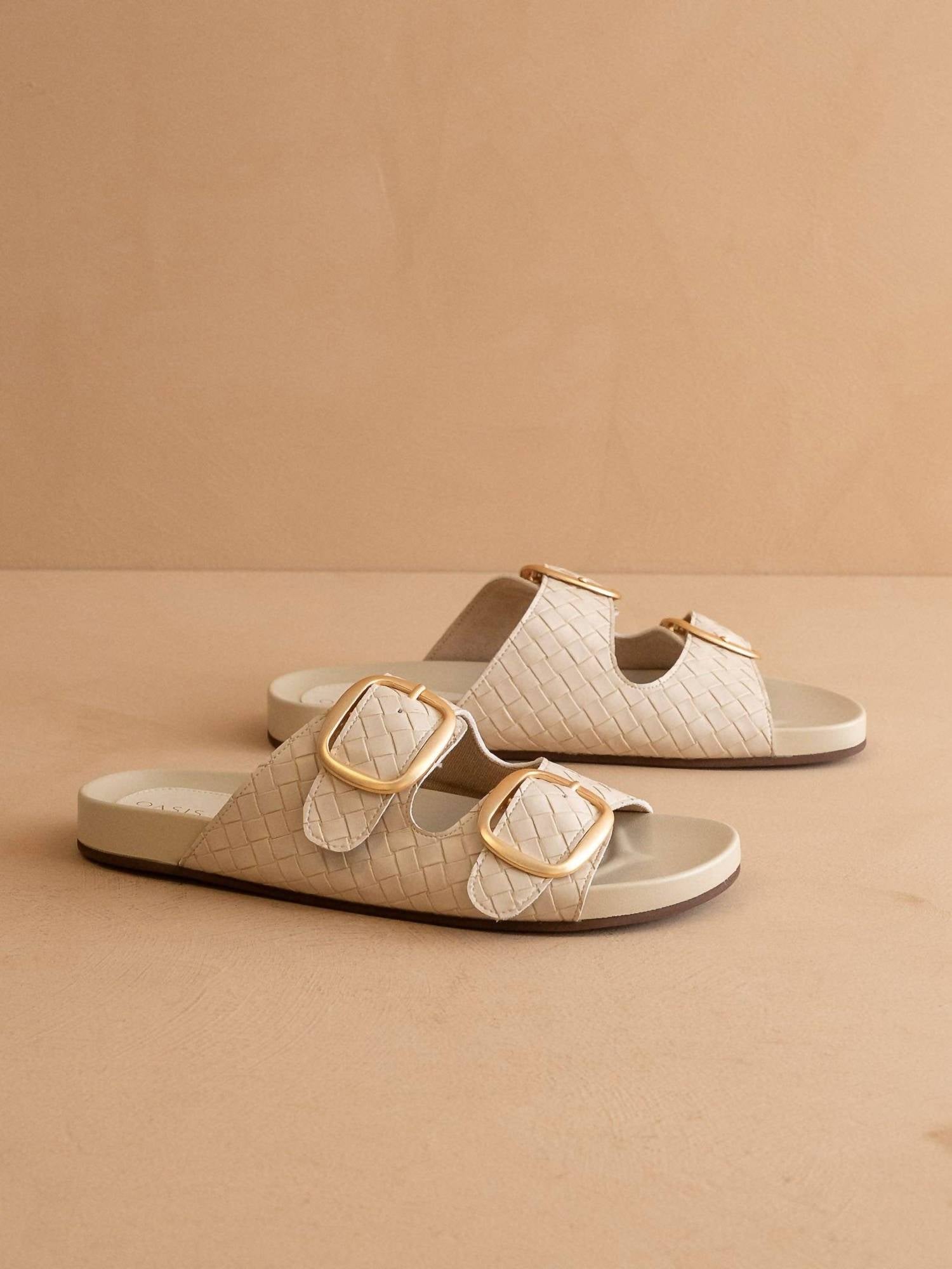 Oasis Society - Women's Desiree Woven Slide With Oversized Buckles