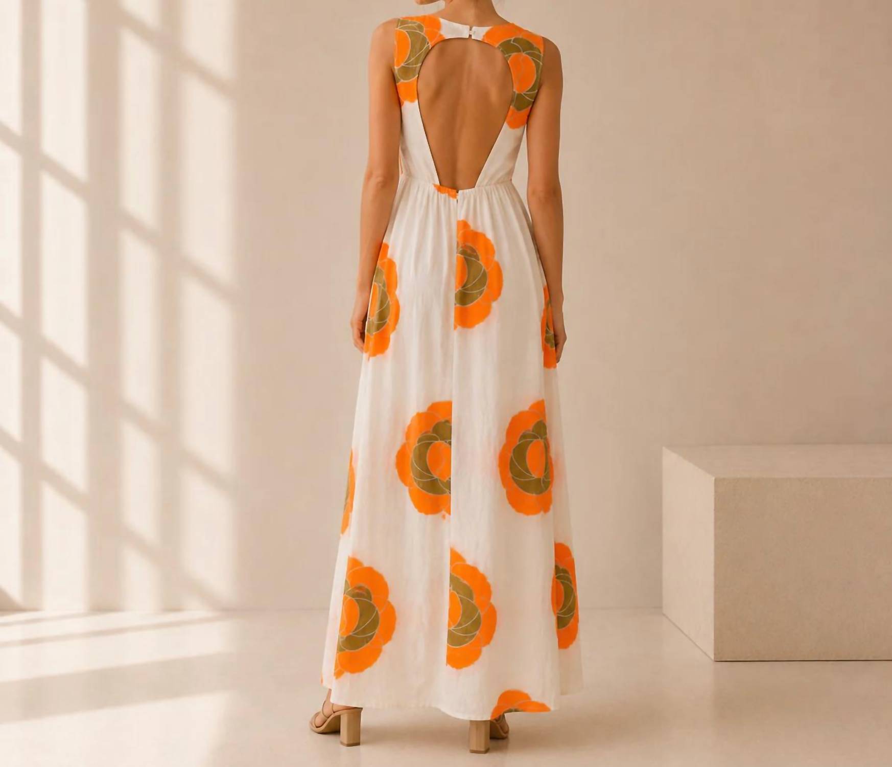 Mystery Resort - Soleil Open-back Maxi Dress