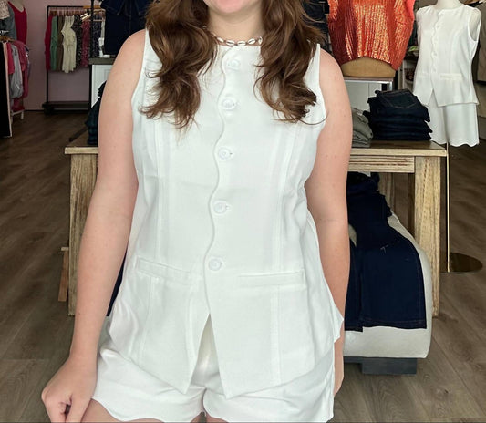 She + Sky - Sleeveless Scallop Button Down Long Vest