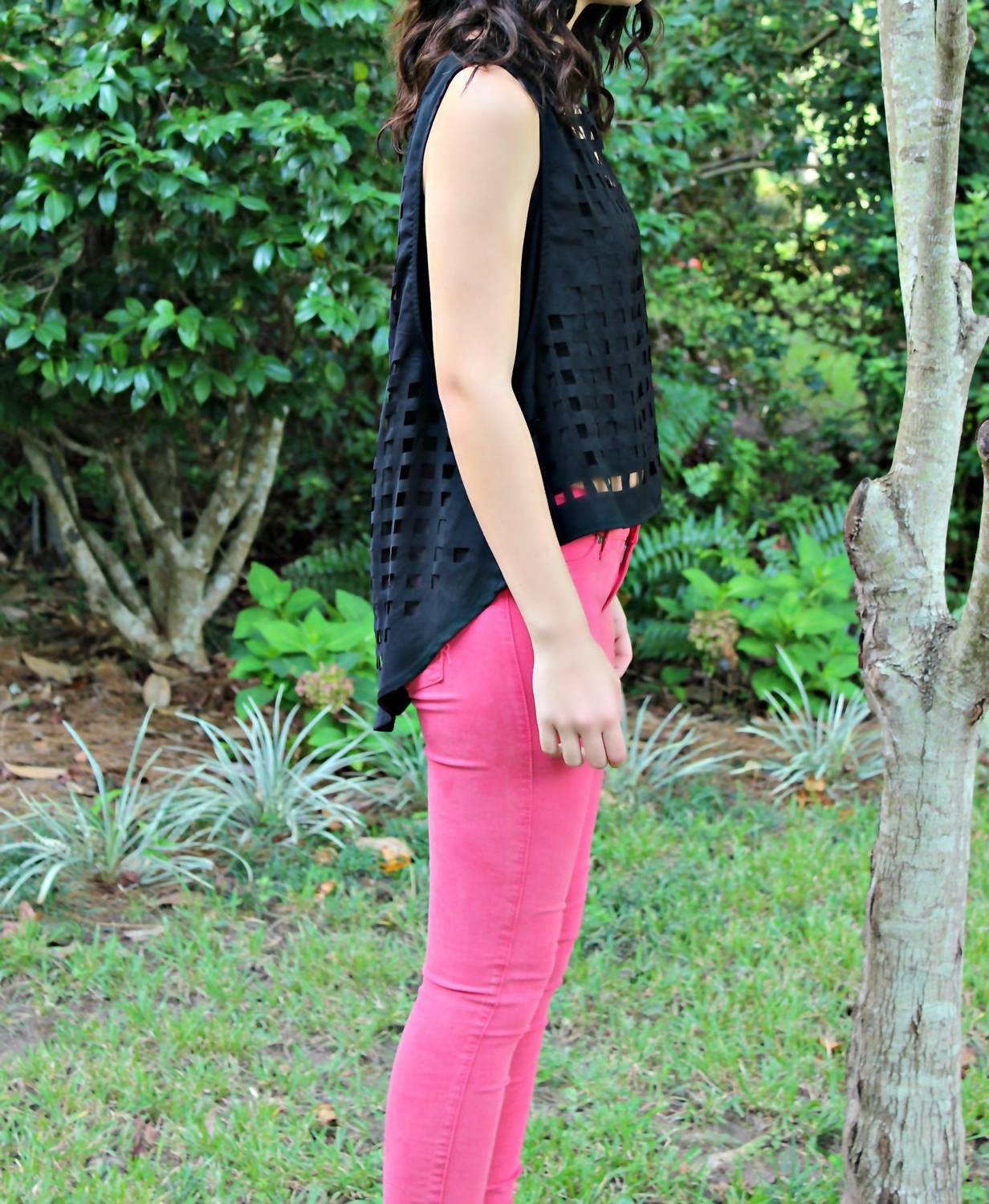Double Zero - Sleeveless Top