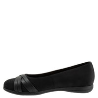 Trotters - Women's Daphne Ballet Flat