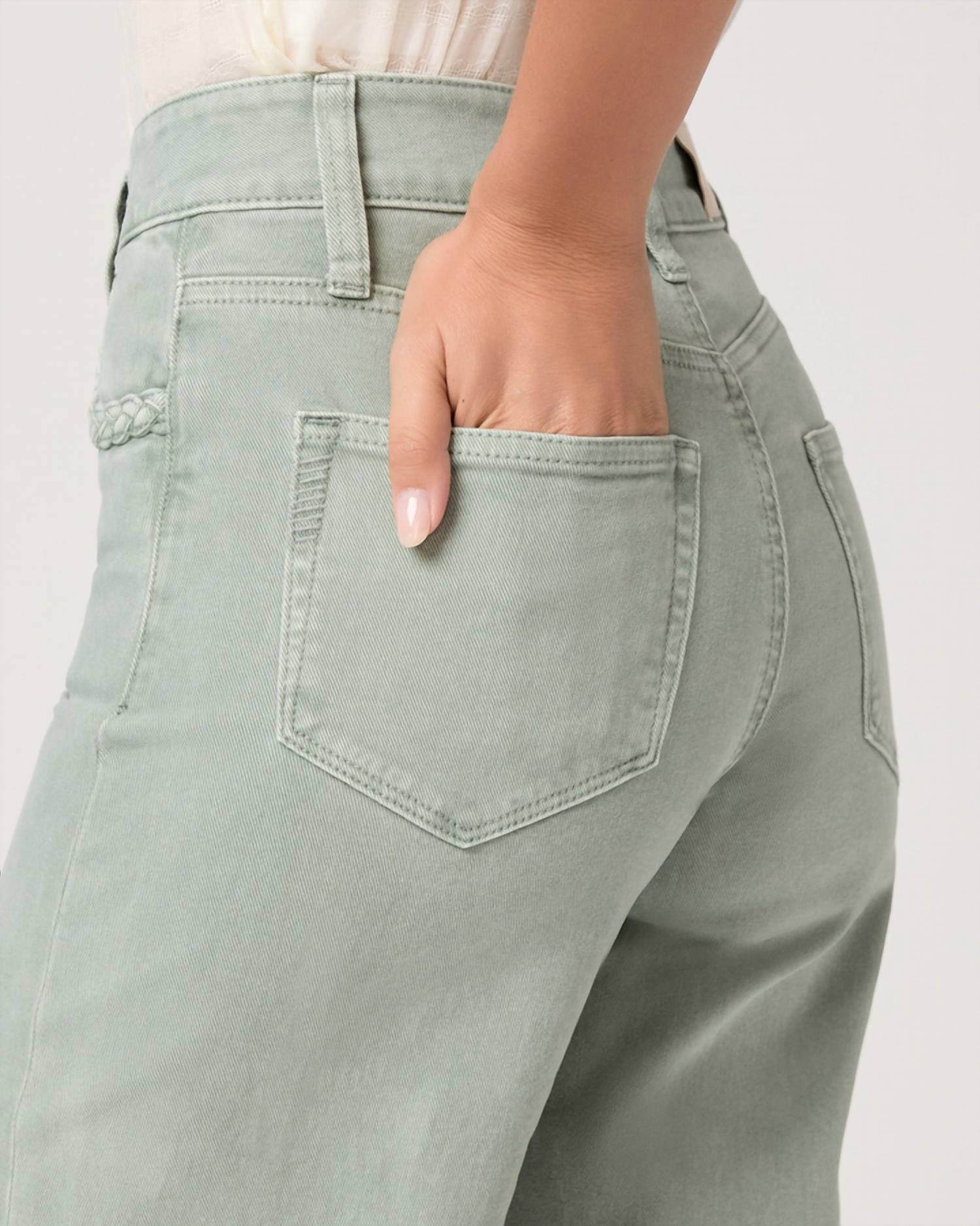 Paige - Anessa 31" Wide Leg Jeans