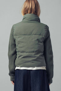 Urban Daizy Light Puffer Zipper Jacket in olive - women's jacket - detail view