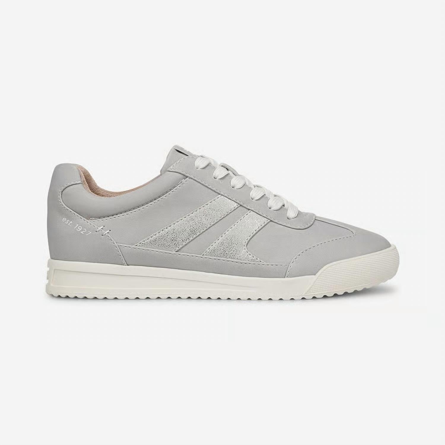Naturalizer - Women's Garnet Sneaker