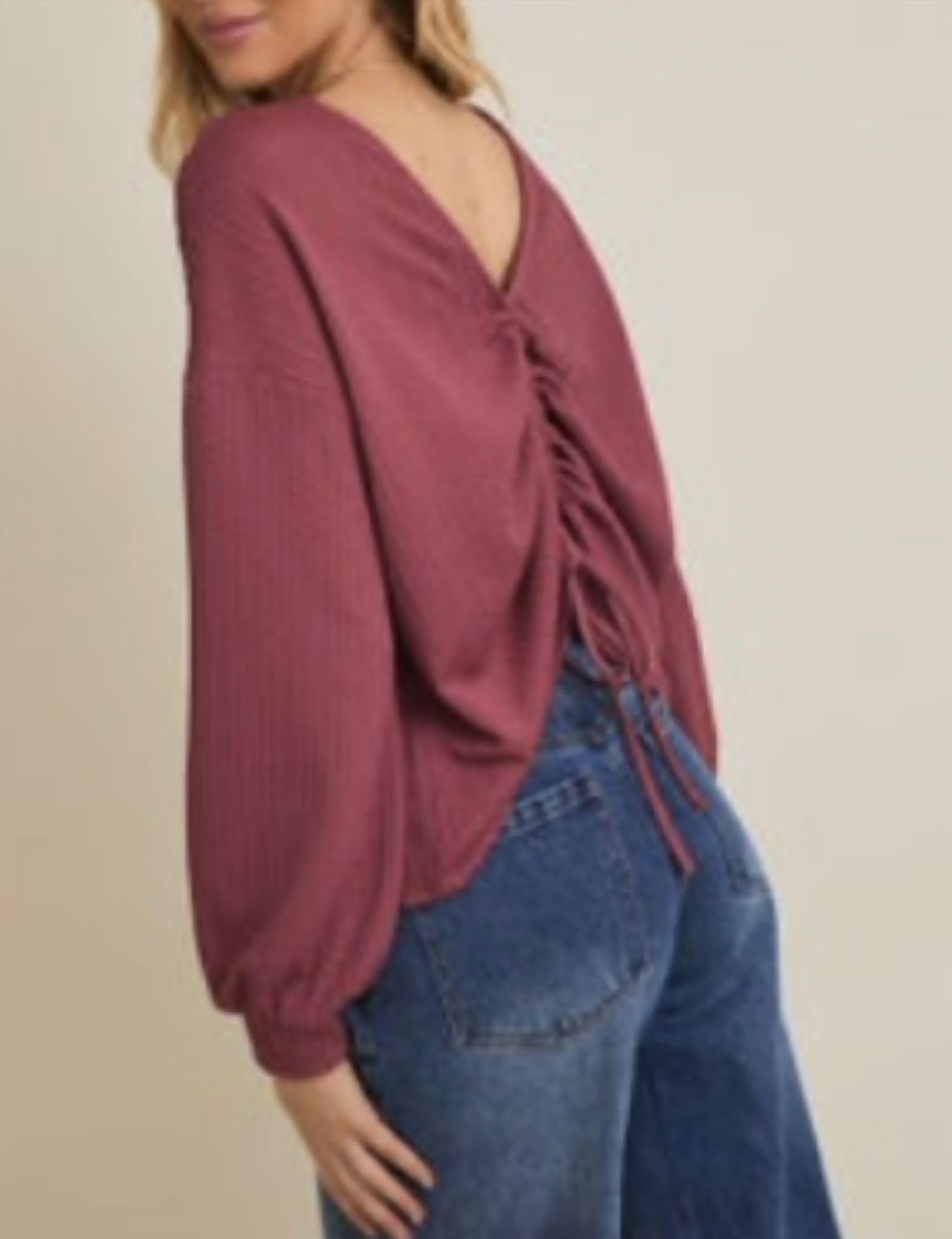 Gilli - long sleeve back ruching cable top