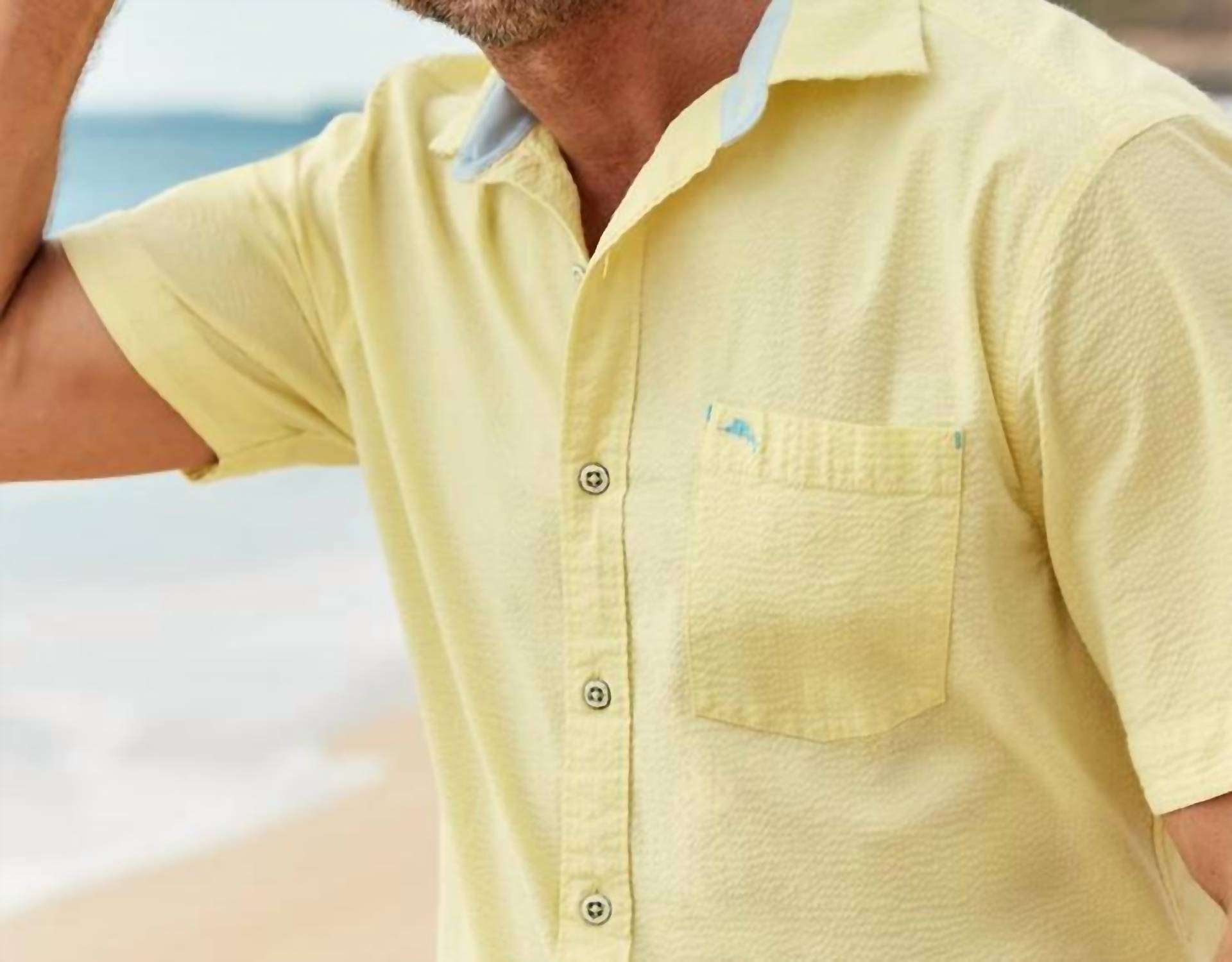 Tommy Bahama - Men's Nova Wave Solid Short Sleeve Shirt