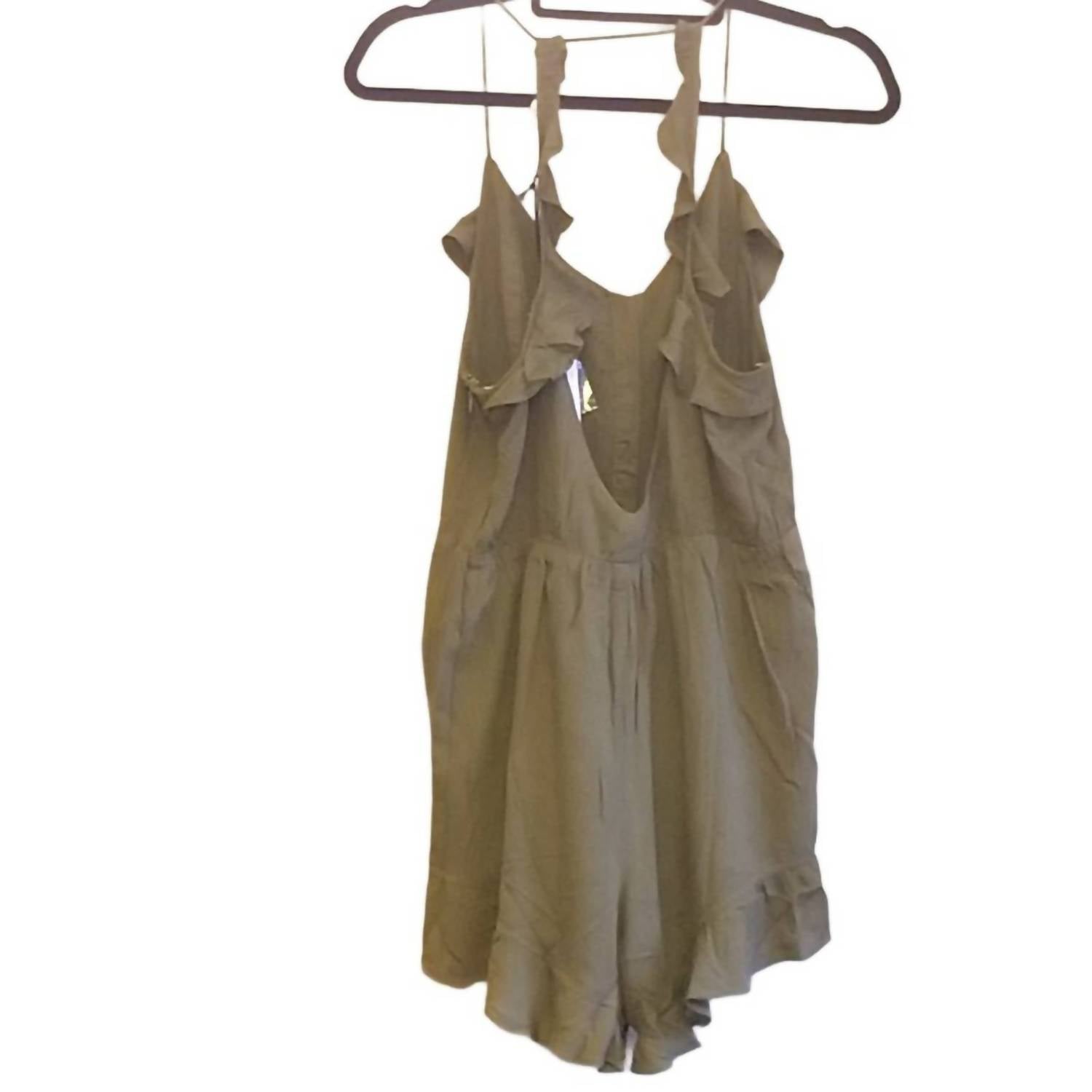 Loveriche - Chic Ruffled Romper