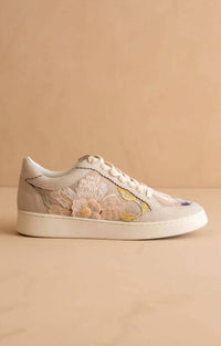 Oasis Society - Women's Tammi Floral Applique Sneakers