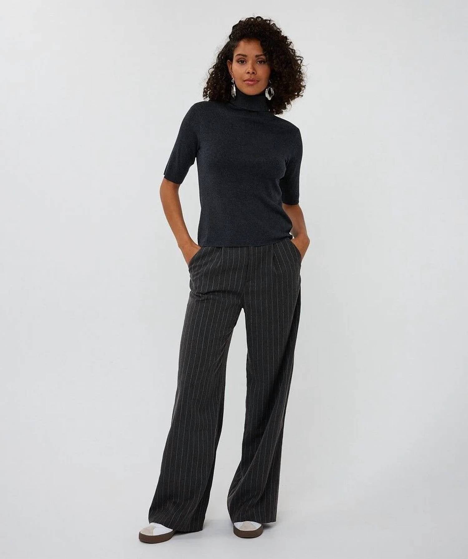 Esqualo - Tessan Rhinestone Studs Stripe Trousers