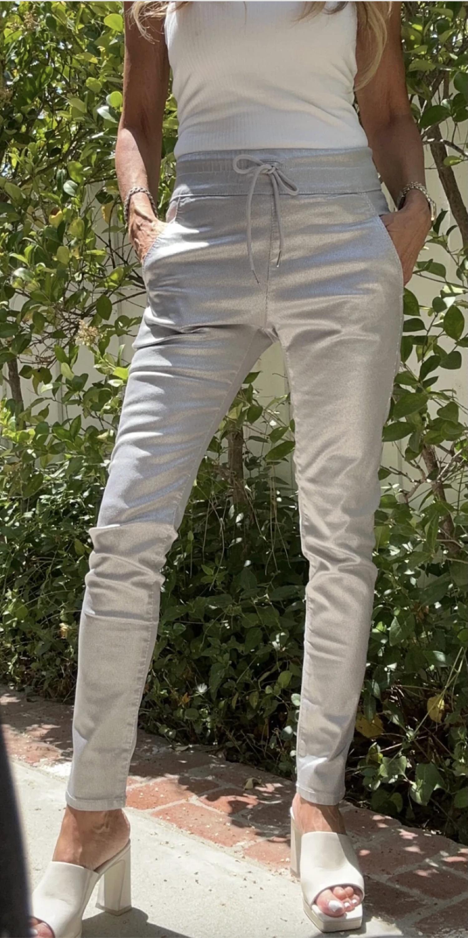 Bevy Flog - Women's Shelly Skinny Pants
