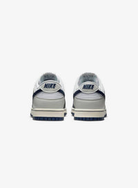 Nike - Men's Dunk Low New York Yankees Sneakers