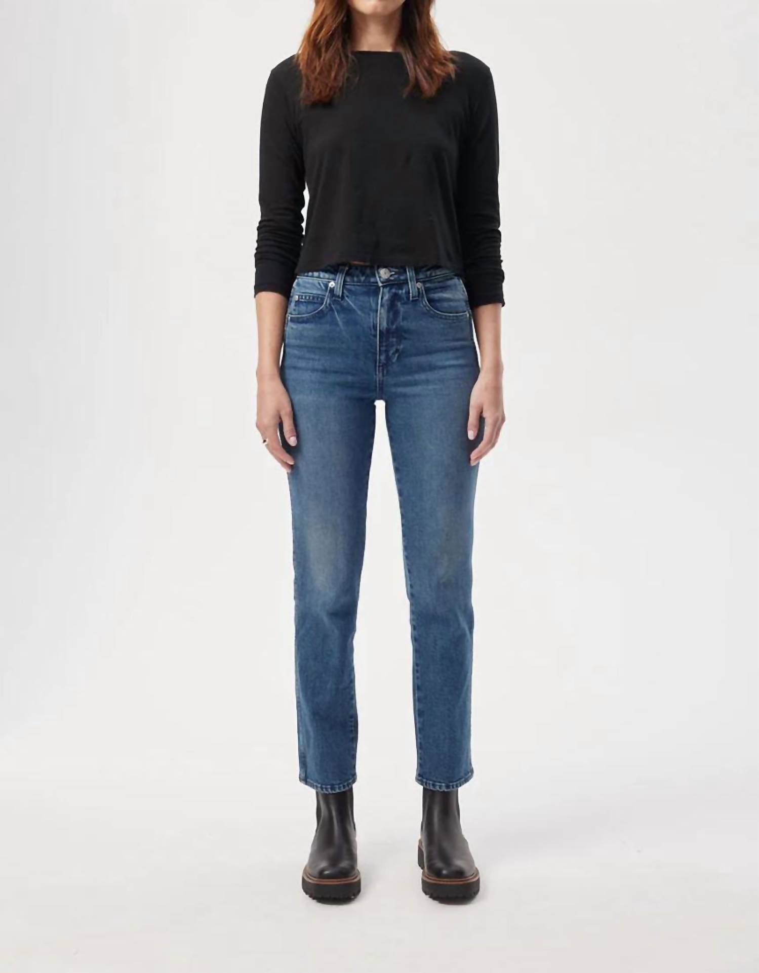 Amo - Women's Cropped Jeans