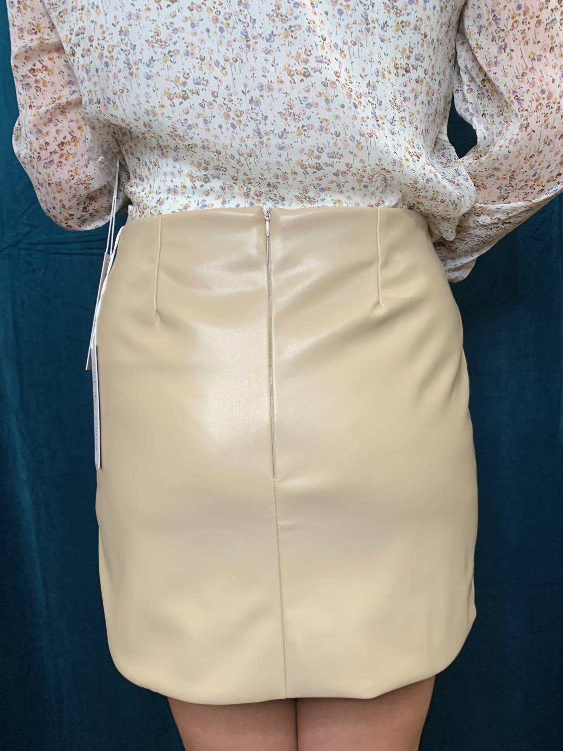 Scallop Mini Skirt
