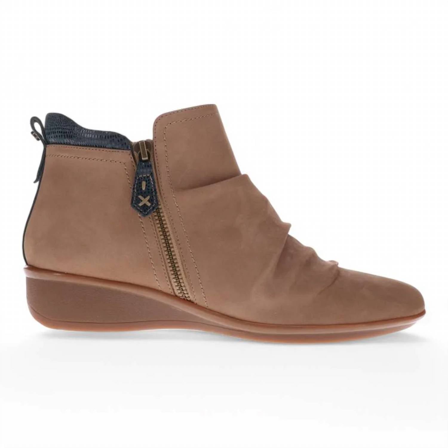 Revere - Women's Plymouth Wedge Boot