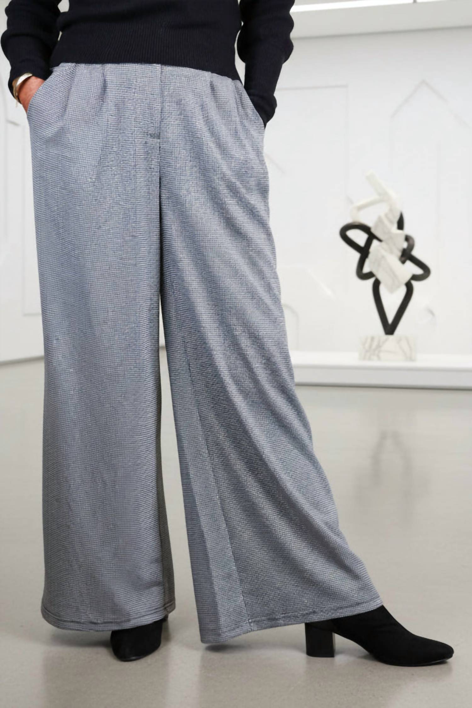 APRICOT Wide Leg Houndstooth Tailored Trousers in black white - women's pants - alternate view