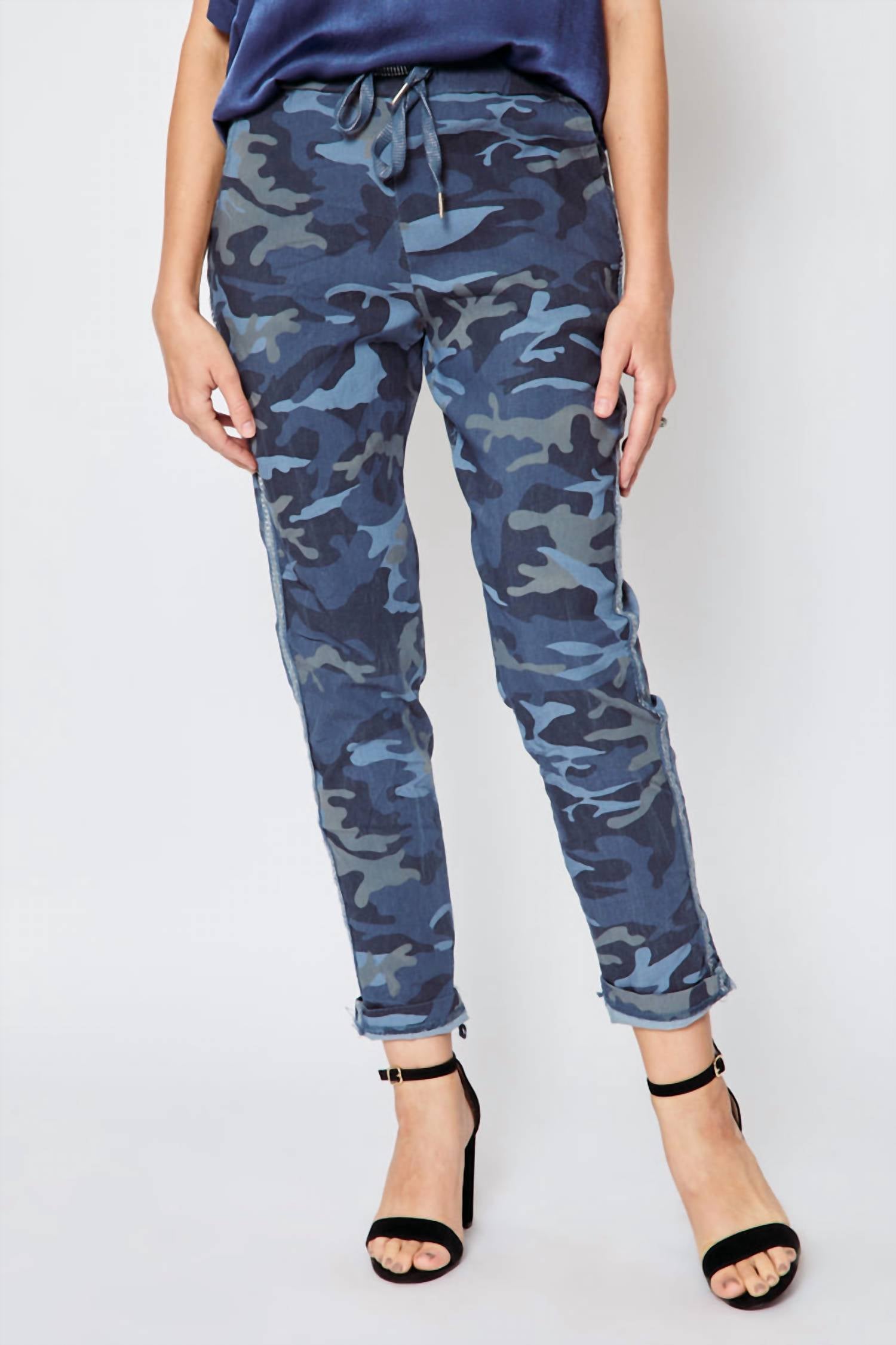 D STYLE SILVER STRIPE CAMO PANTS