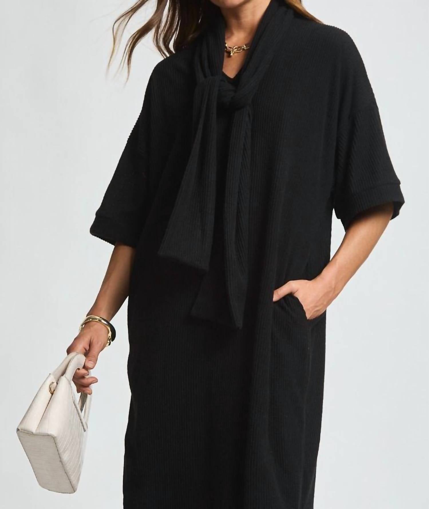 Dear Scarlett - Relaxed Fit Ribbed Maxi Dress