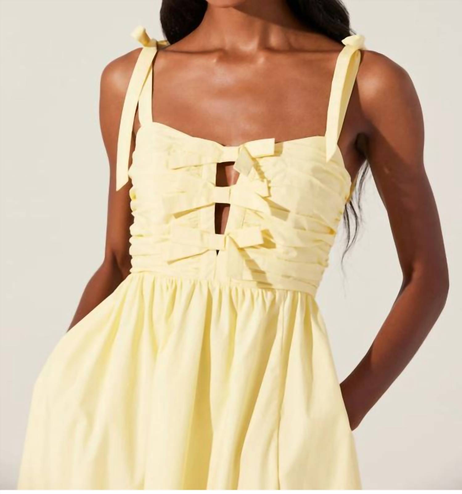 Astr - Helia Bow Front Midi Dress