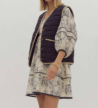 Entro - Scalloped Trim Vest
