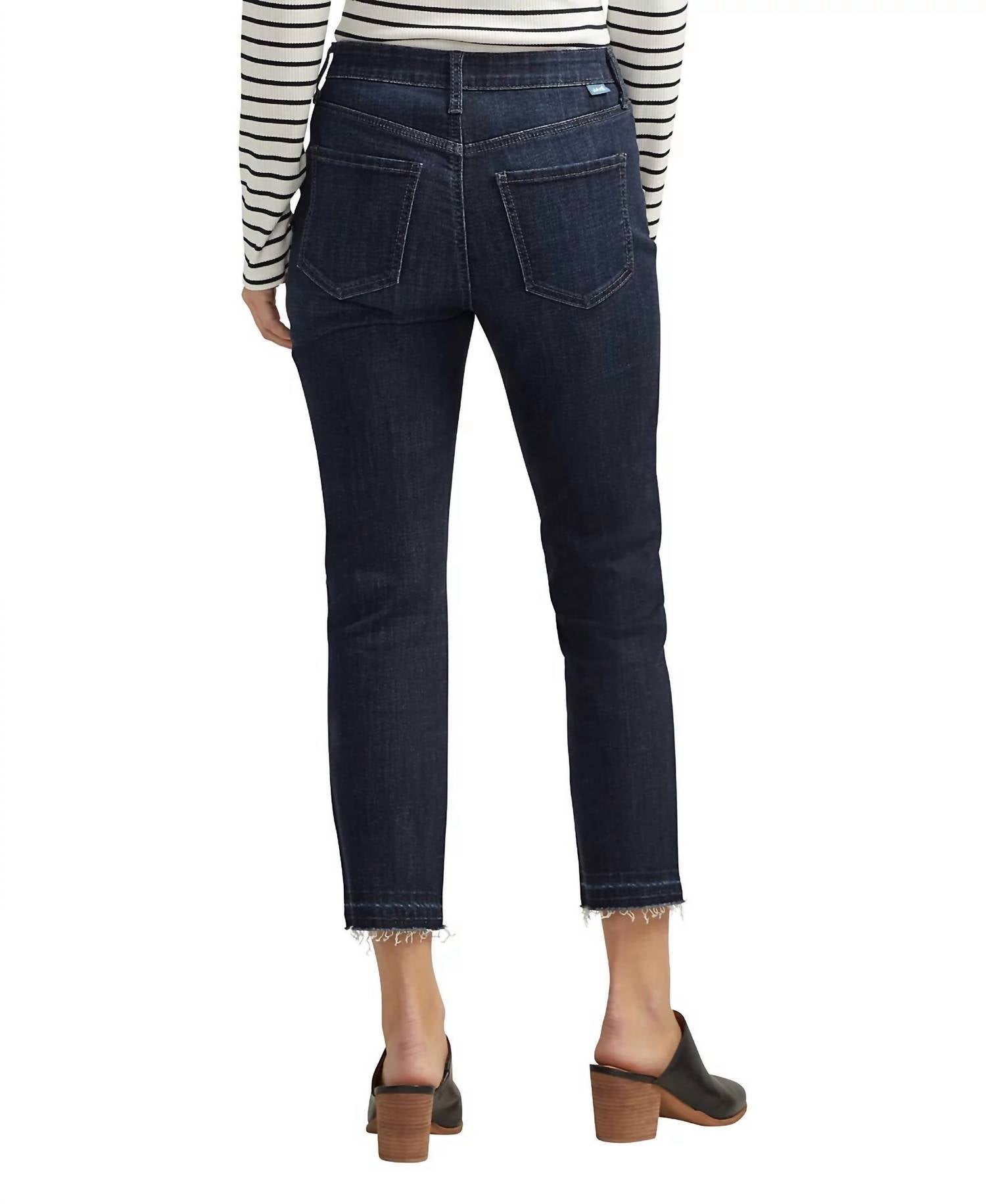 Jag - Carter Girlfriend Jean