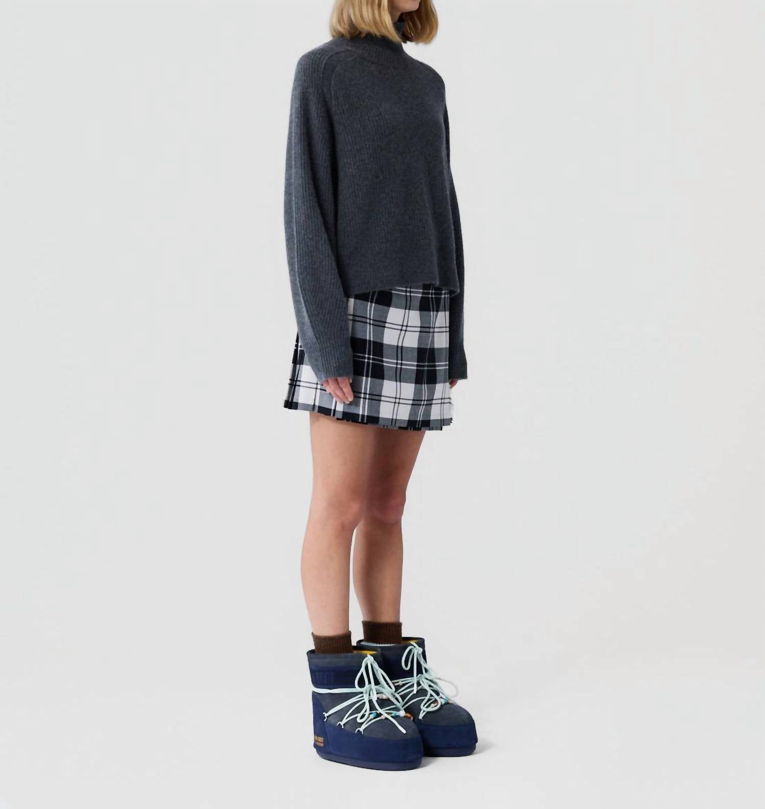 Guest In Residence - Cropped Ribbed Turtleneck Sweater