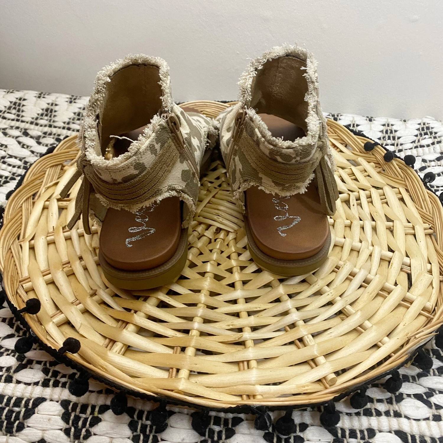 Very G - Women's Libra Cow Western Sandals