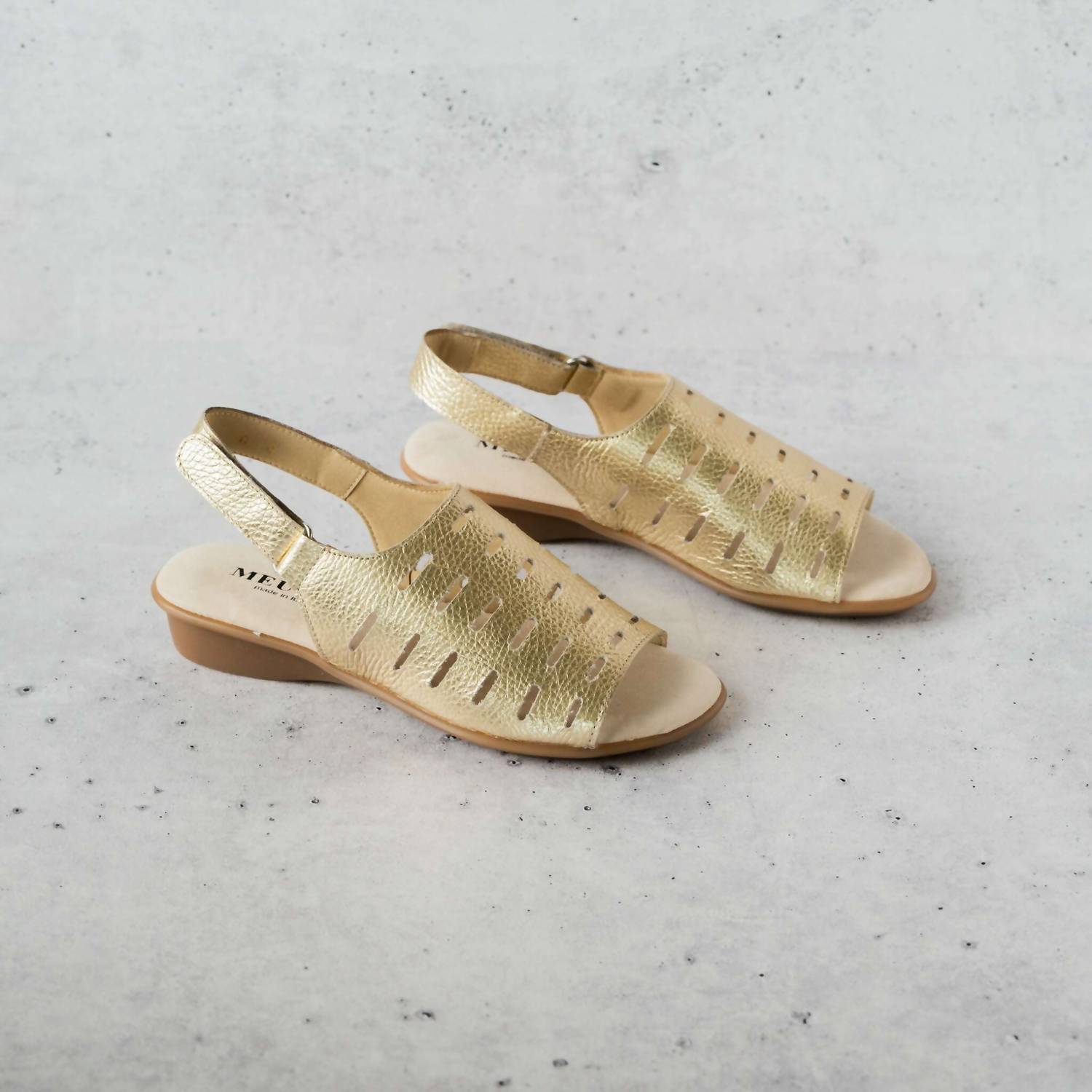 Sesto Meucci - Women's Elaine Flat Sandal