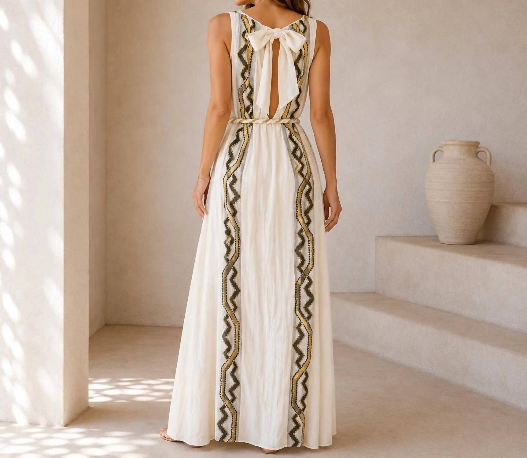 Mystery Resort - Verde Maxi Dress