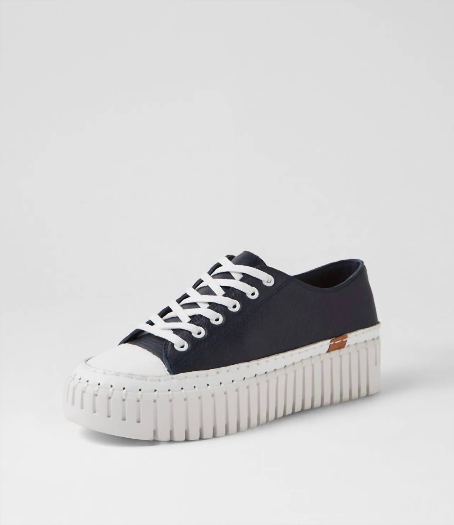 Django & Juliette - Women's Baselo Shoe