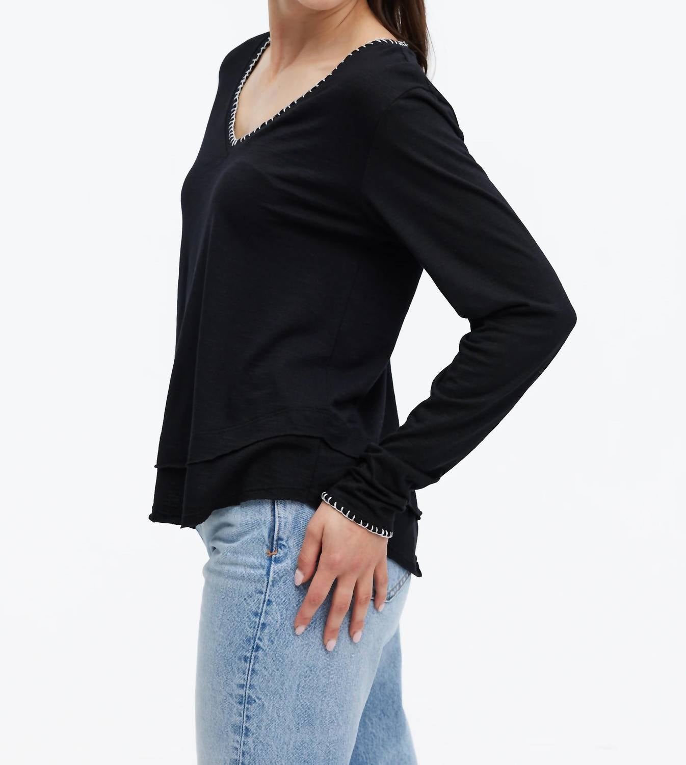 Chrldr - Whipstitch Ava V-neck Long Sleeve T-shirt