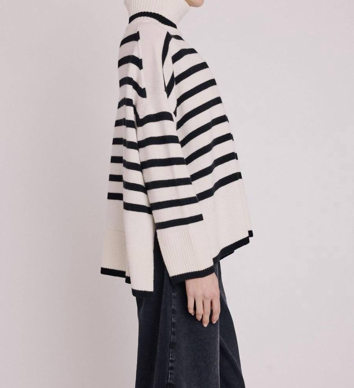 Berenice - Annie Loose Turtleneck Sweater